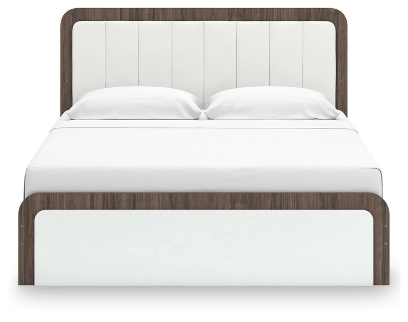 Kendanport Upholstered Bed